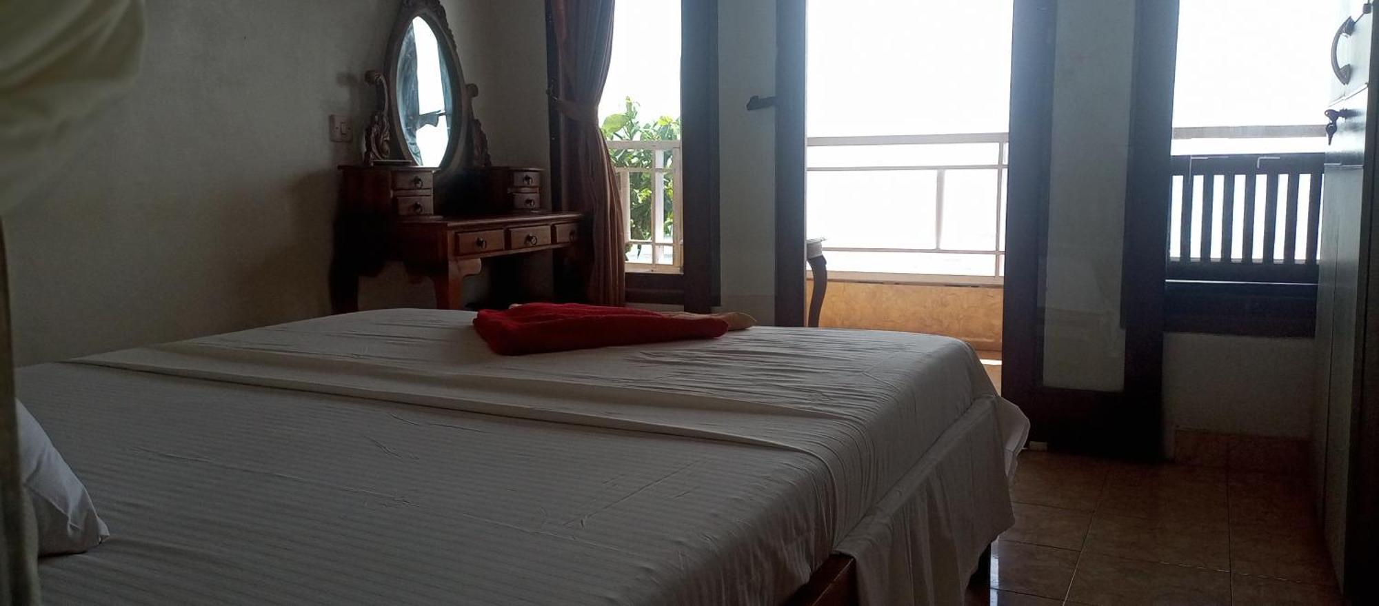 Sunrise Cafe Bungalows Amed Quarto foto